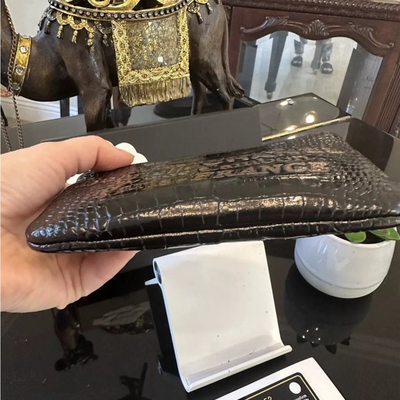 🖤RARE🖤 Chanel CC Calfskin Crocodile Embossed Cosmetic Case Pouch Black G… - Picture 8 of 13